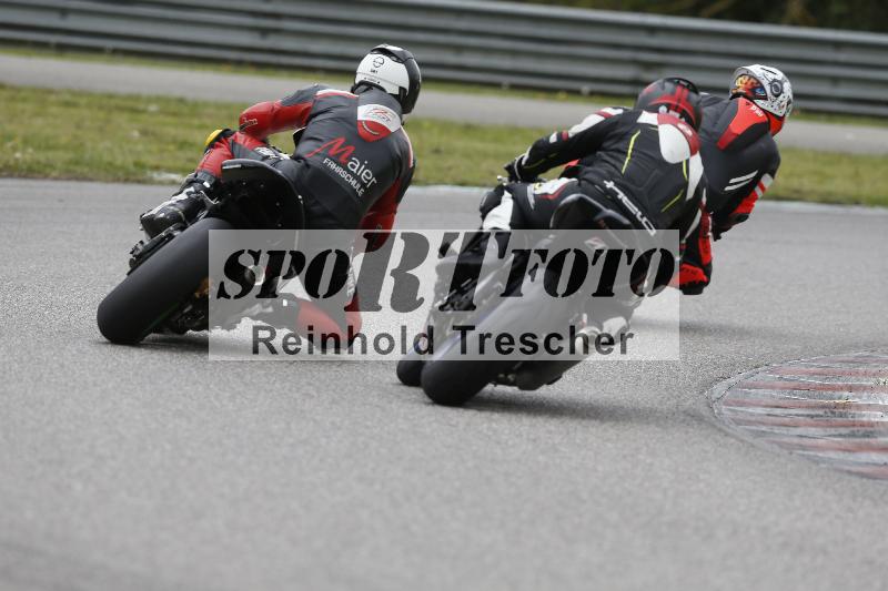 Archiv-2025/08 20.04.2025 Speer Racing ADR/Gruppe gruen/backside